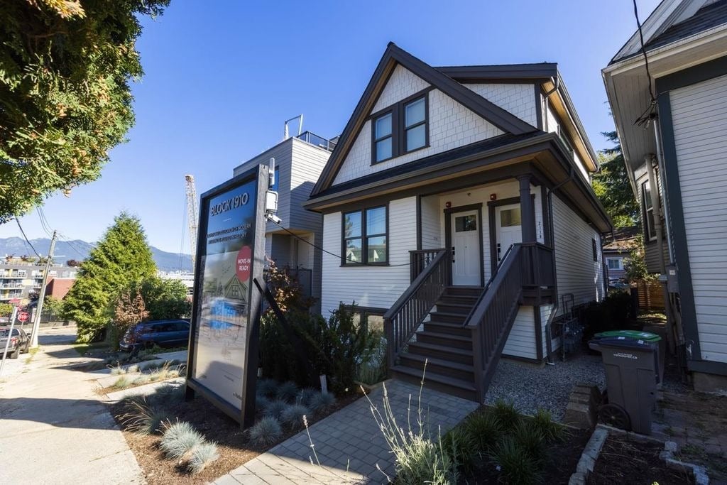 2116 Prince Edward St