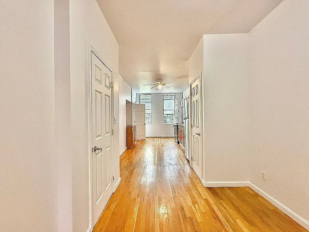 959 Metropolitan Avenue 3R