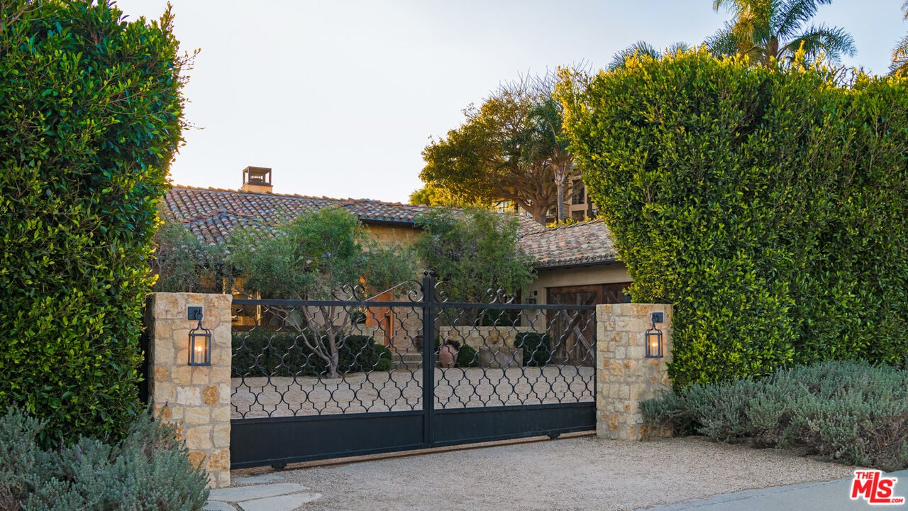 Aurex Estate, Blue Dane Ln, 90265