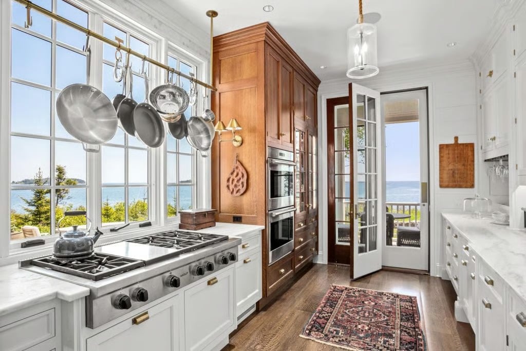 Saint George “Seasmoke Farm” Estate Sells for Record-Breaking $9,750,000