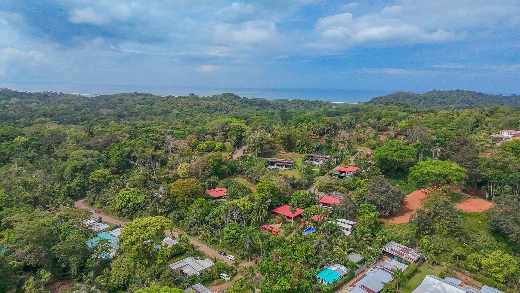 Ojochal Mountain View Home with Pool, Guest House & Gardens