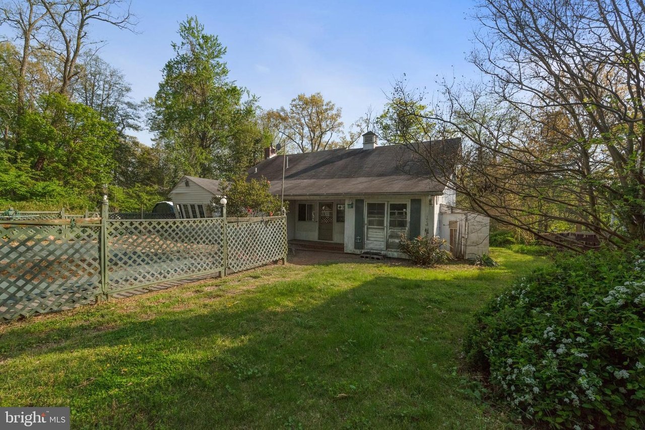 915 Crystal Spring Farm Rd