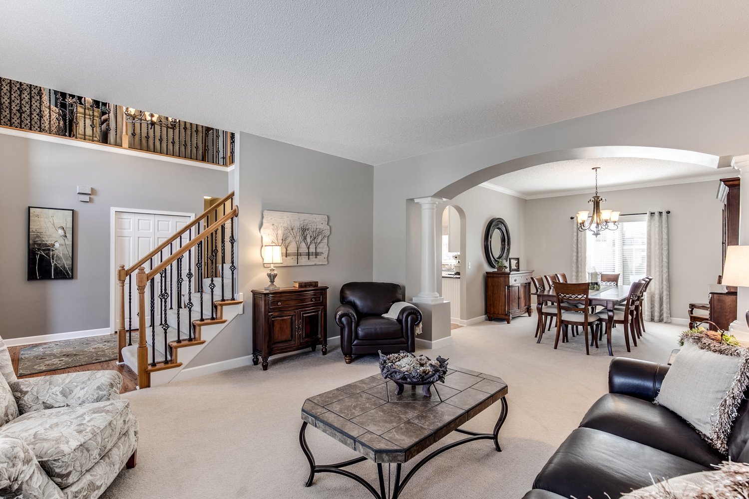 Beautiful 2-Story in Desirable OakParke Estates