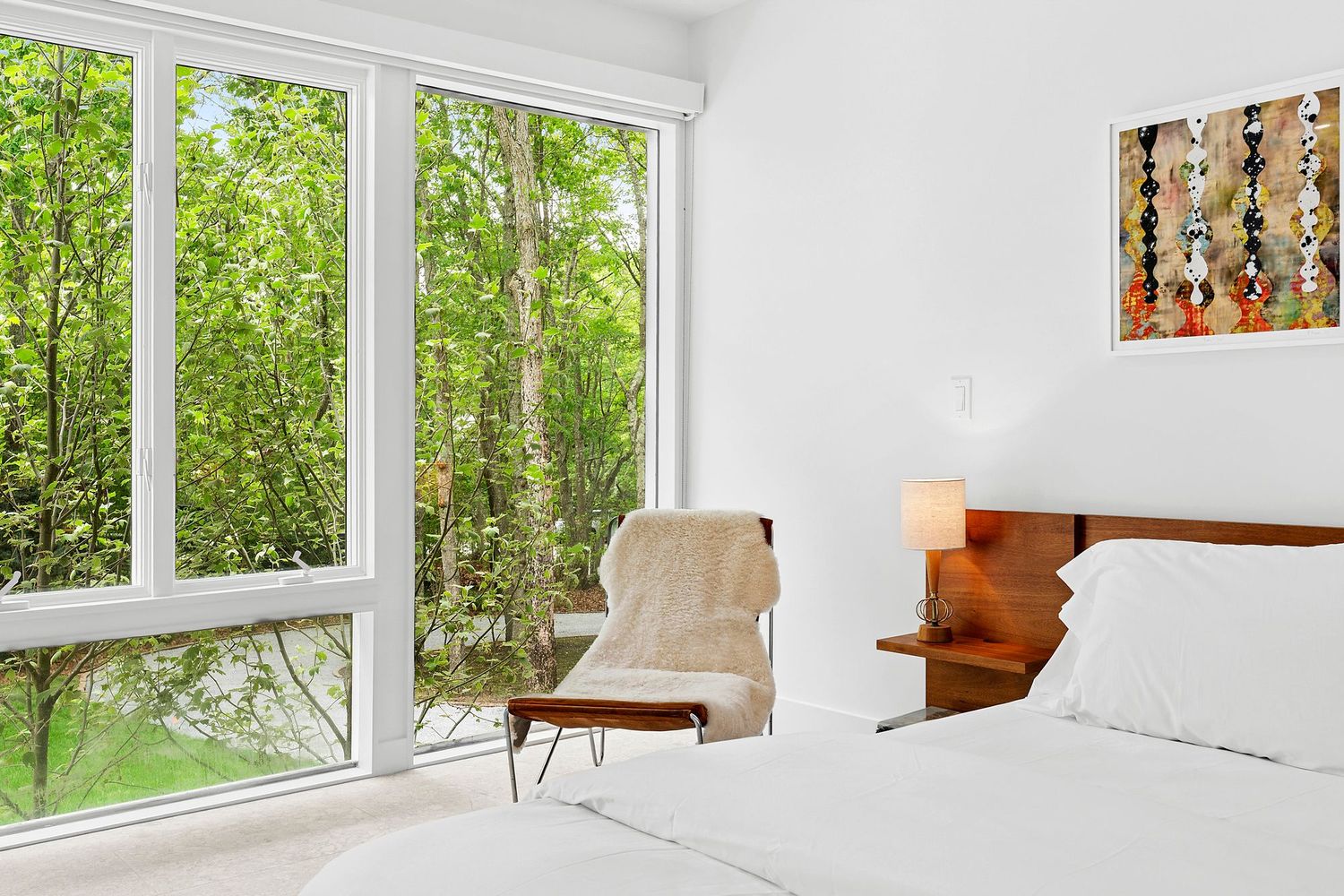 Whitecrest: Mid-Century Modern, Gut-Renovated and Gorgeous