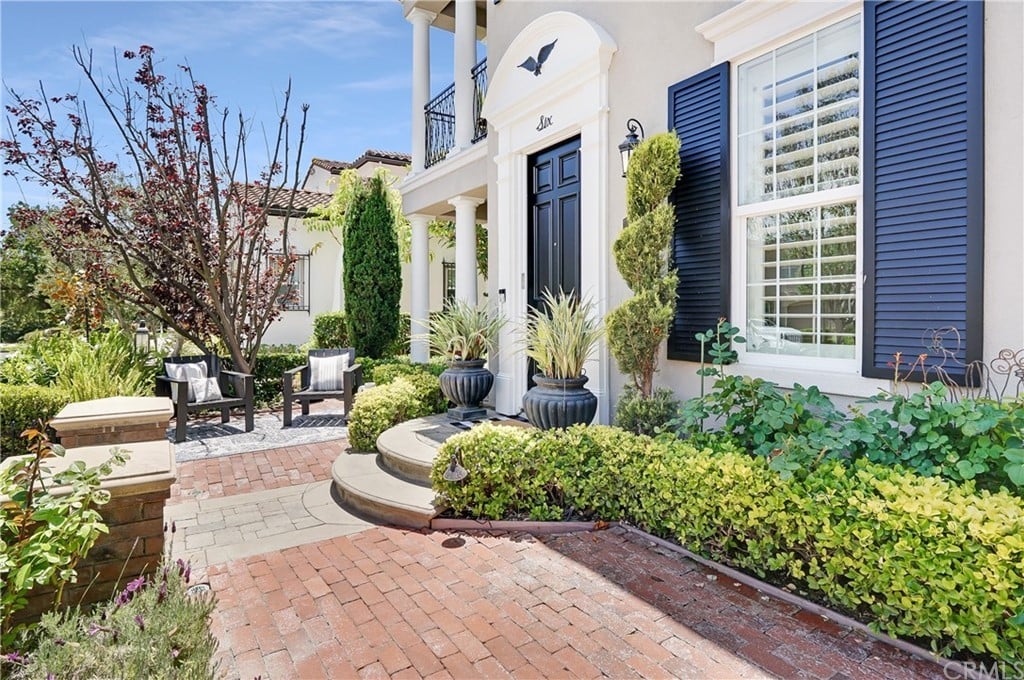 6 Galora Ln