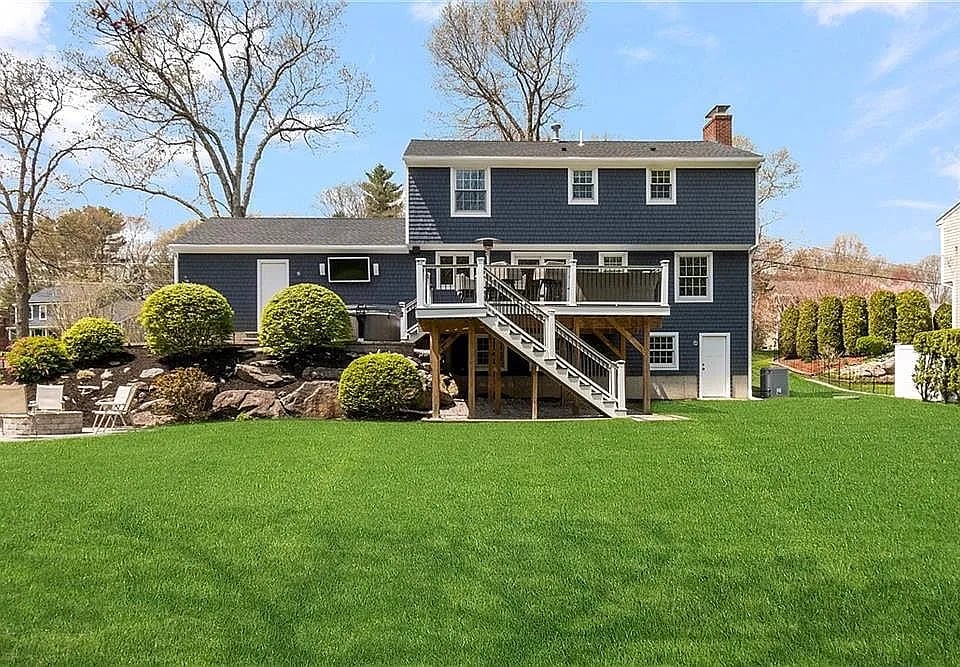 49 Mesa Dr