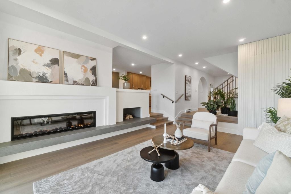 2206 Folkestone Way, #9