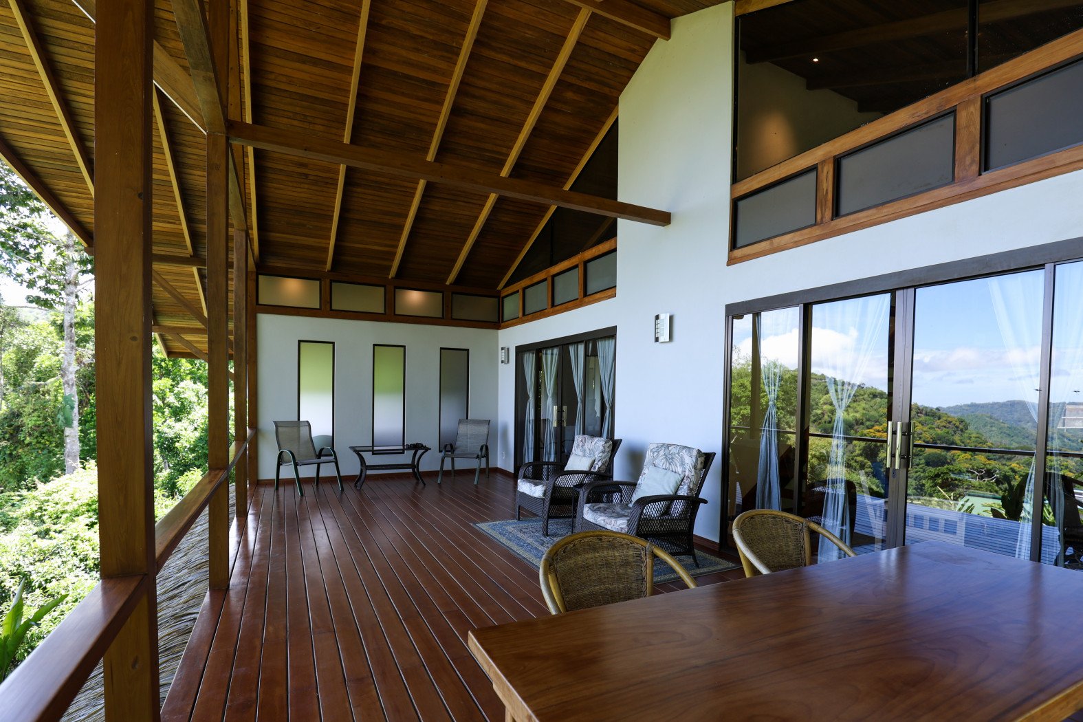 TROPICAL RETREAT IN PLATANILLO – OCEAN VIEW HOME PLUS APARTMENT IN ESTABLISHED COMMUNITY – 0.88 ACRES