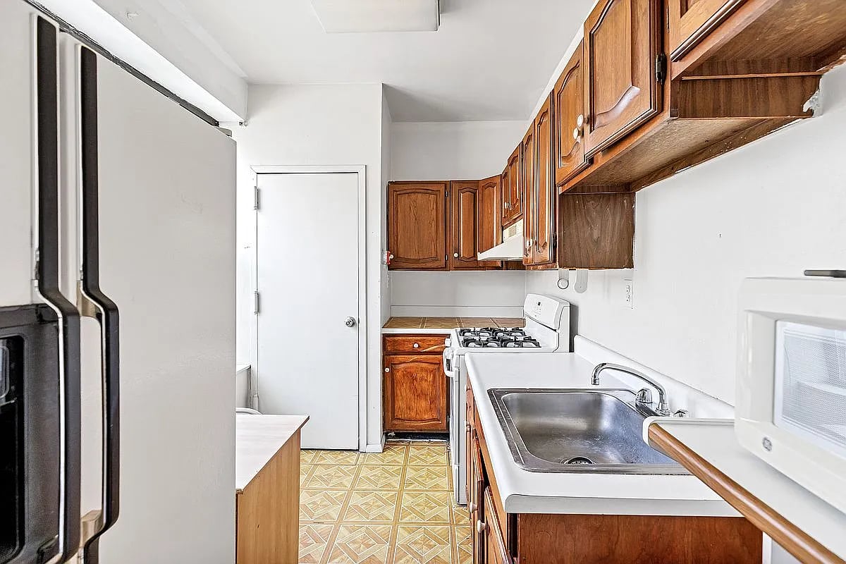 149 Sterling St