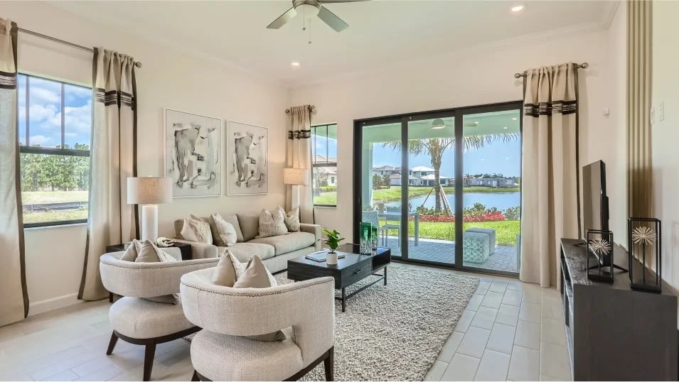 512 SE FASCINO CIR