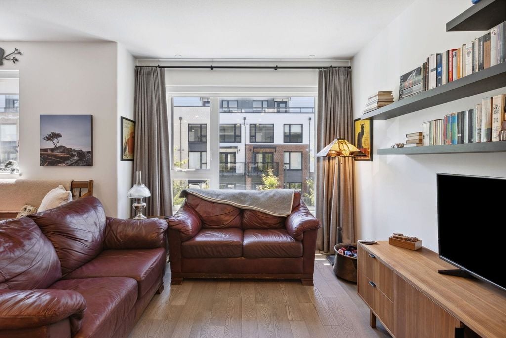 528 E 2nd St, #54