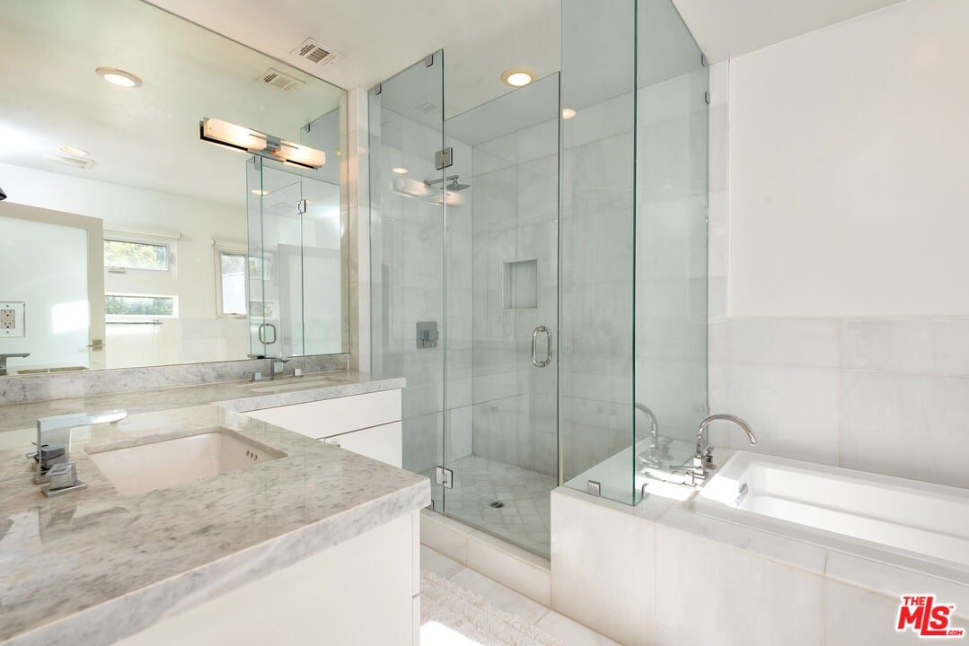 455 N La Jolla Ave