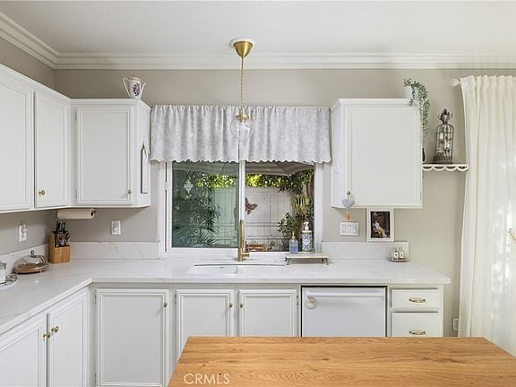 34 Radiance Lane