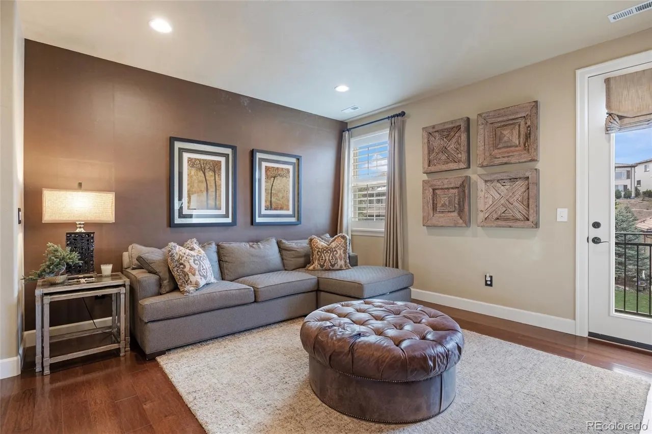 10601 Montecito Dr