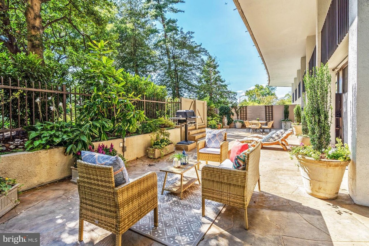 2700 Virginia Ave NW Unit 101/102