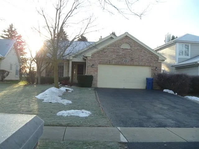 609 Rose LN