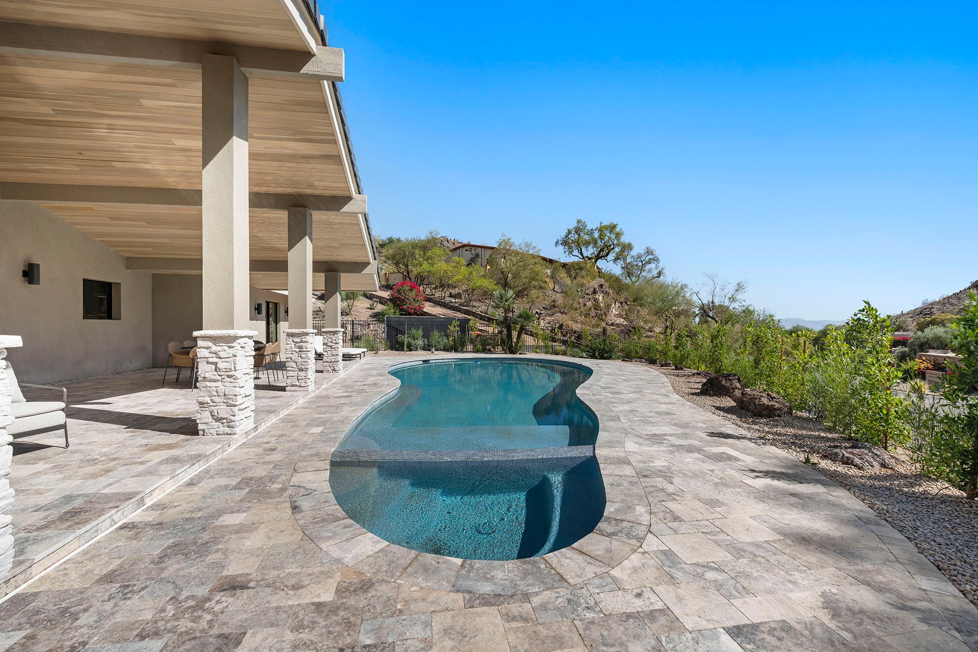 3500 E LINCOLN Drive 26
