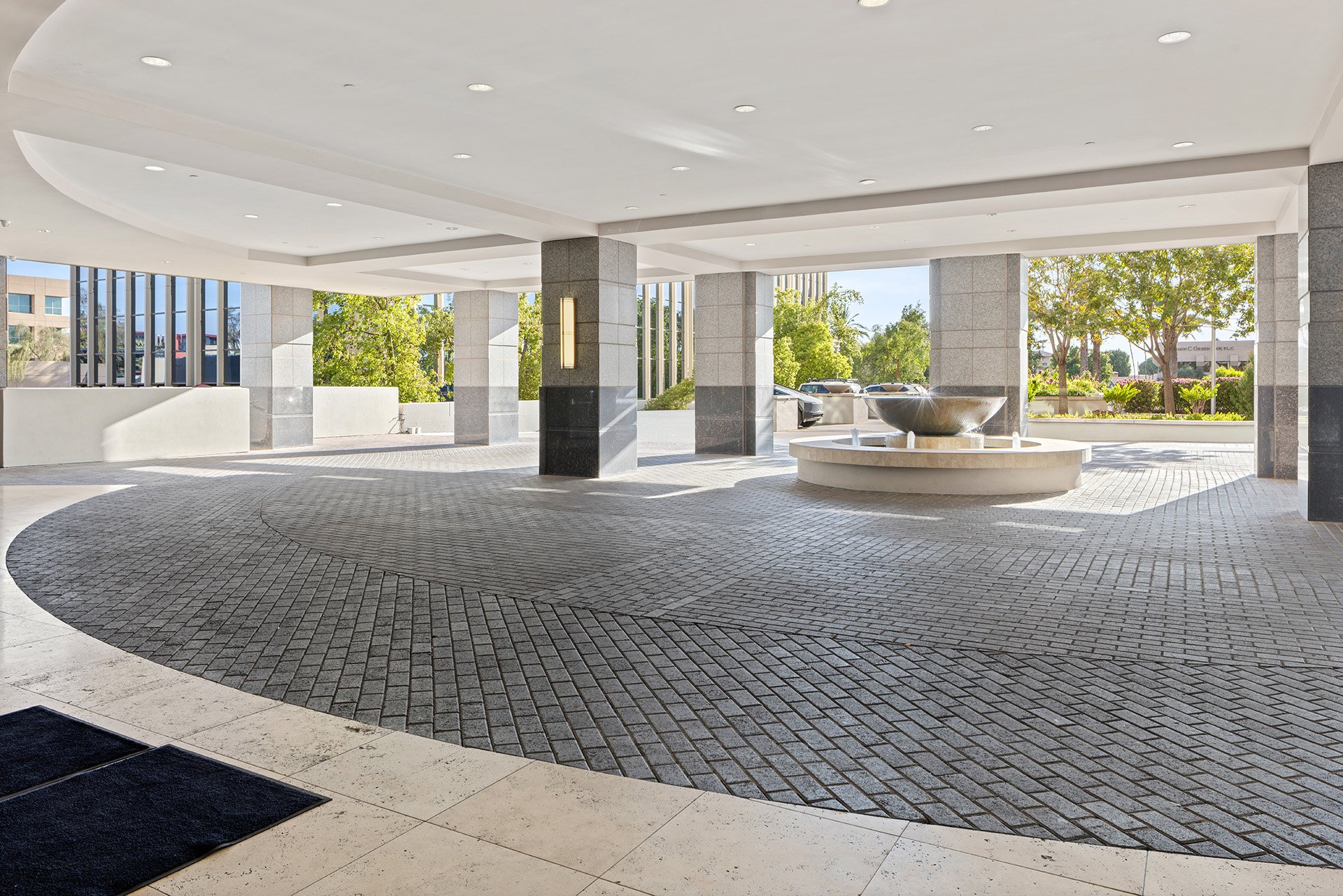 2211 E CAMELBACK Road 902