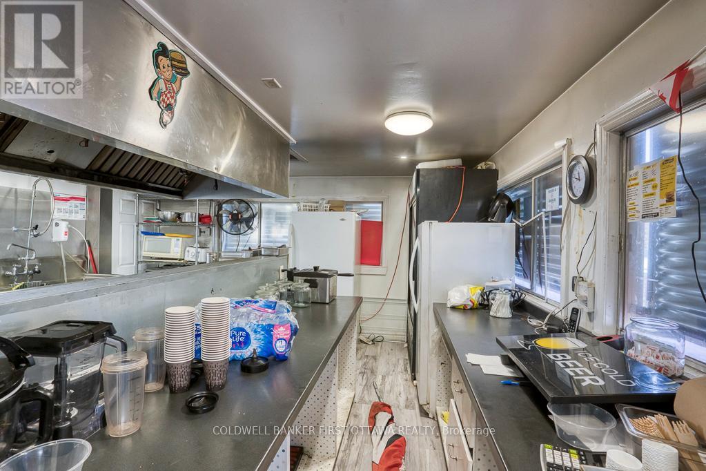 106 BROADWAY STREET W