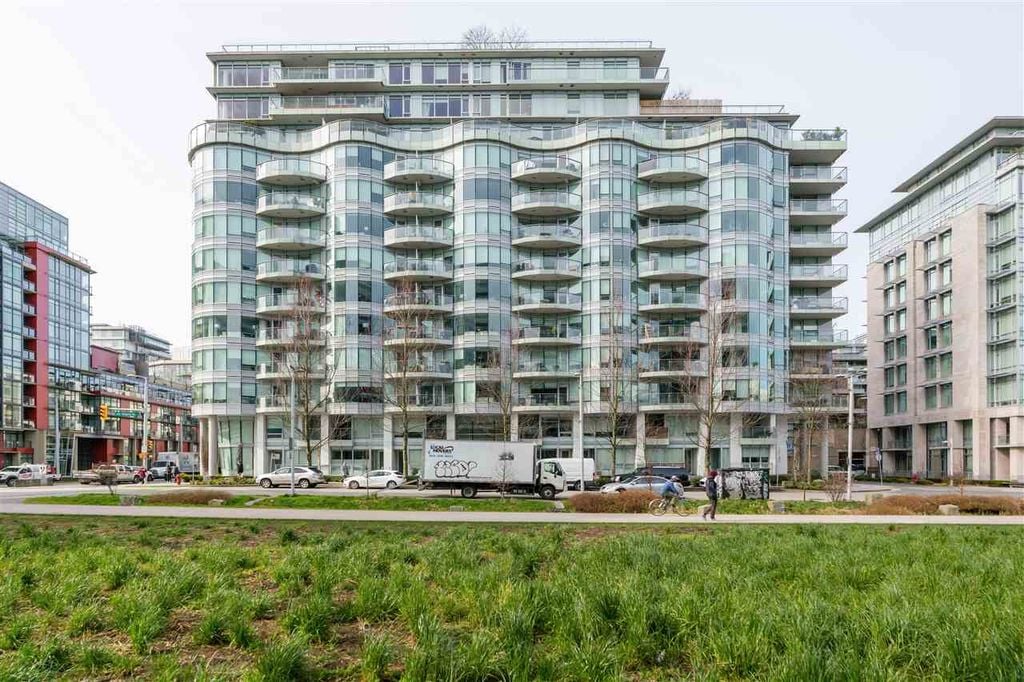 1661 Ontario St, #806