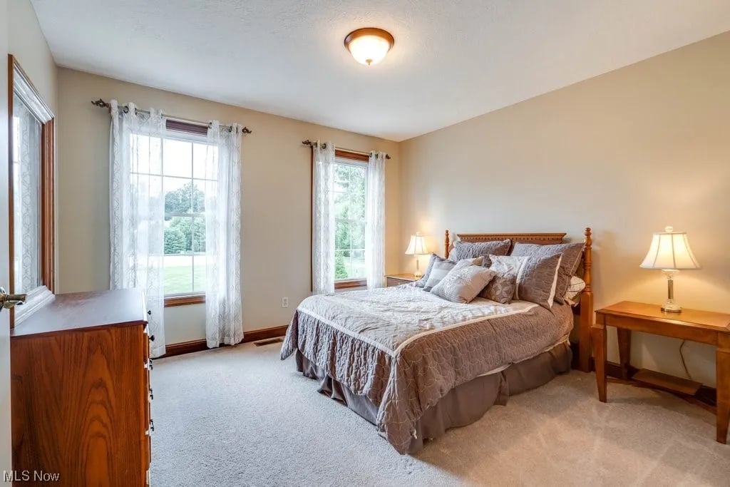 2274 Angela Vista