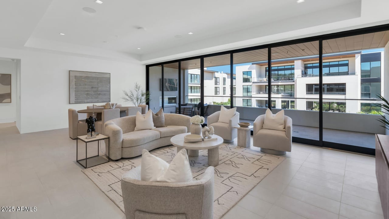 6587 N Palmeraie Blvd, #2007