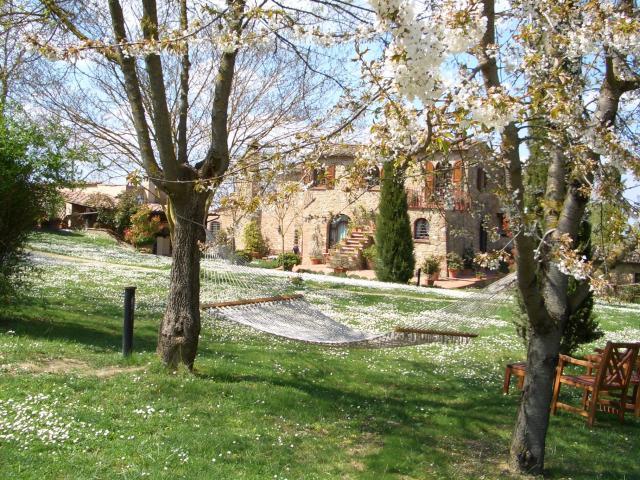 Prestigious Country House with Pool and Land