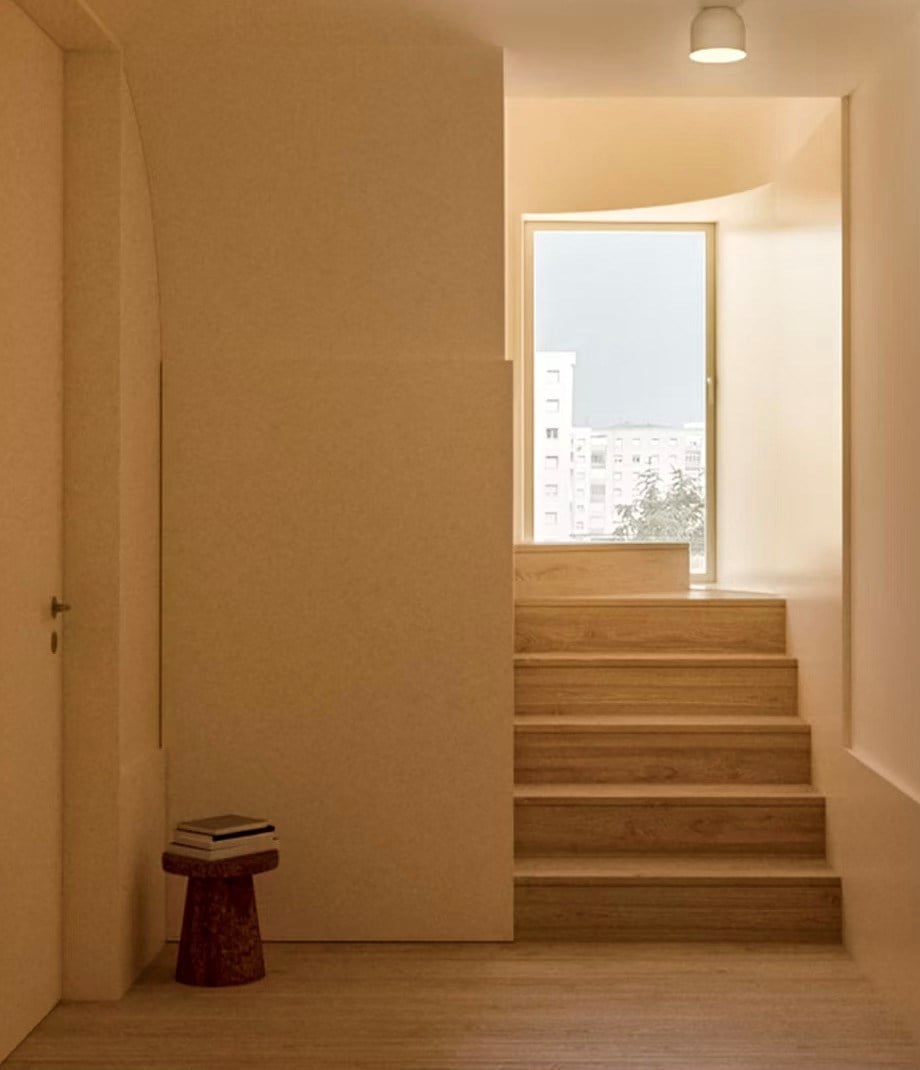 Elegant 3-Bedroom Duplex with Parking and Outdoor Space in Campo de Ourique, Lisbon