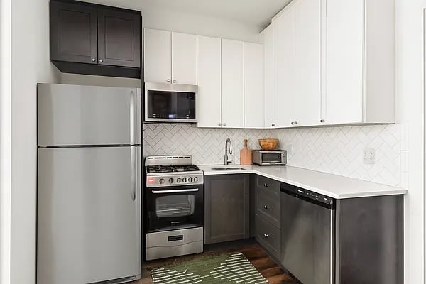 58 Newel Street #1F