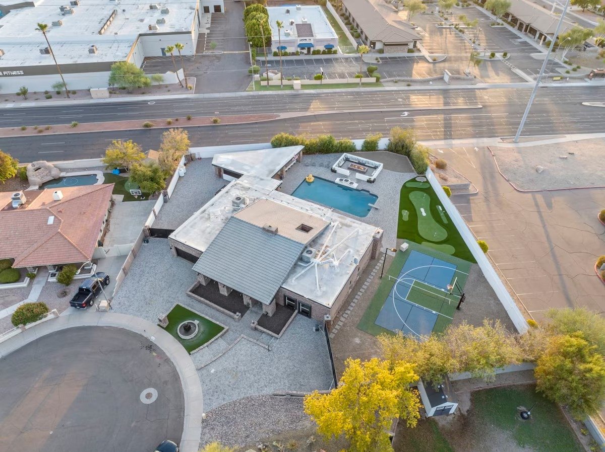 Phoenix Luxury! Pickleball | Free Heated Pool | Hot Tub