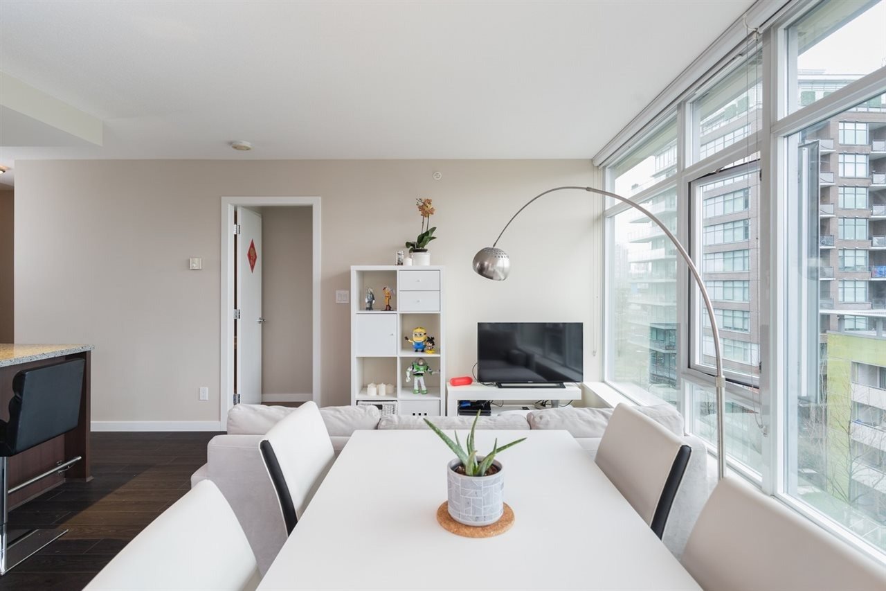 168 W 1st Ave, #604