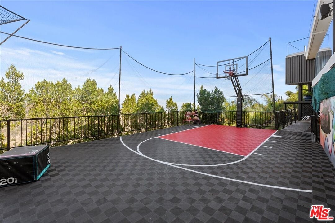 Celestia Estate, Hercules Dr, 90046