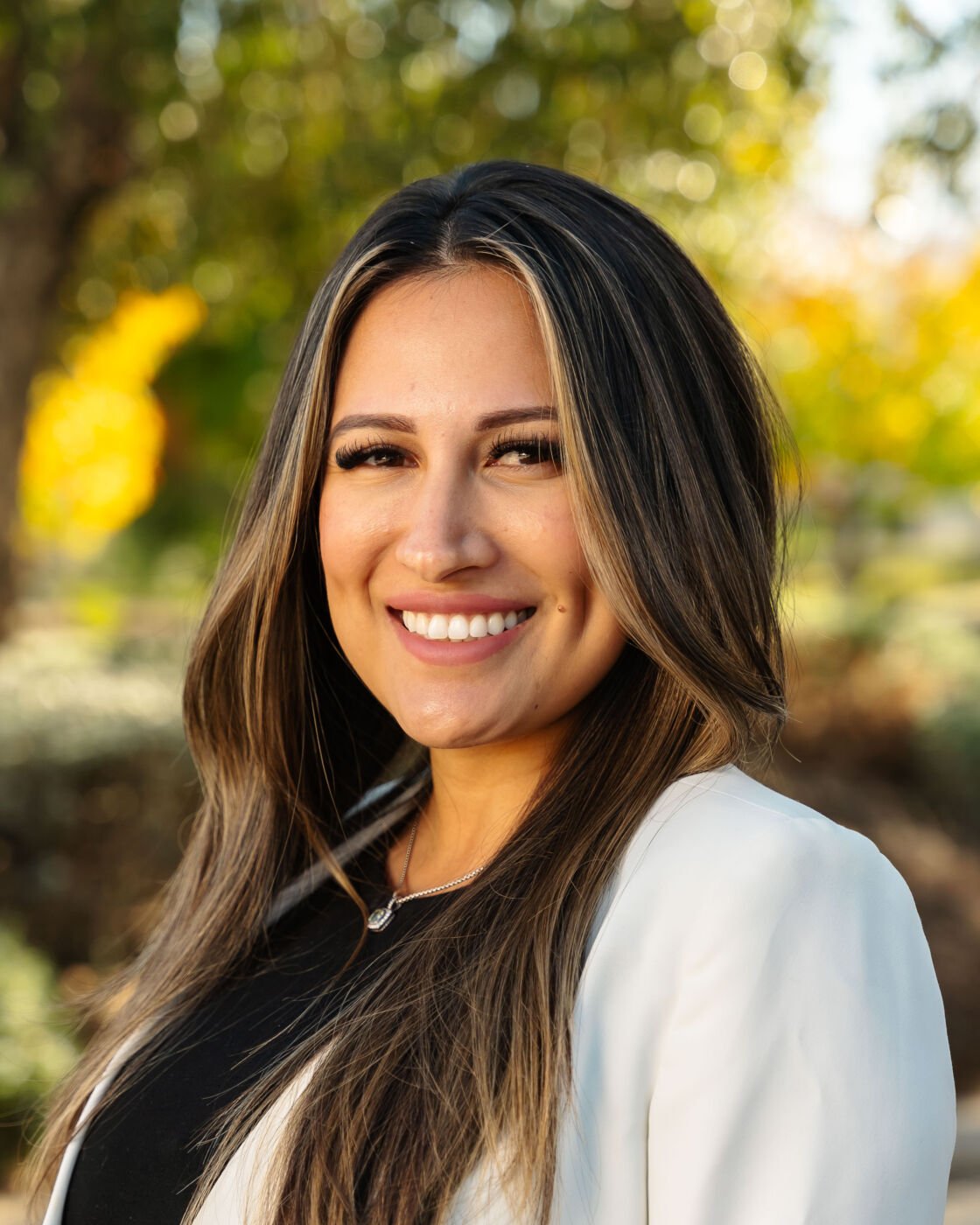 Monique Mullhaupt Indio, CA Real Estate Agent Headshot