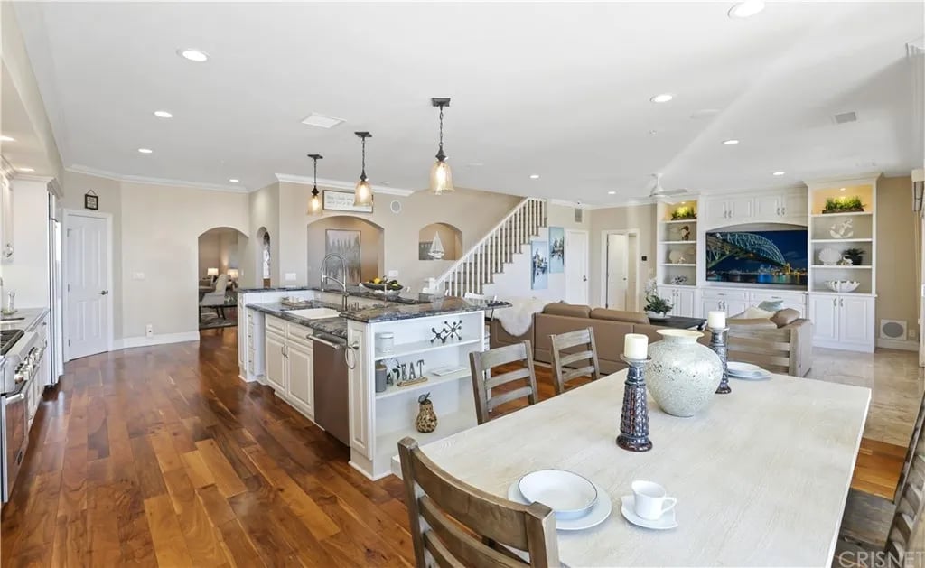 634 Vista Valinda