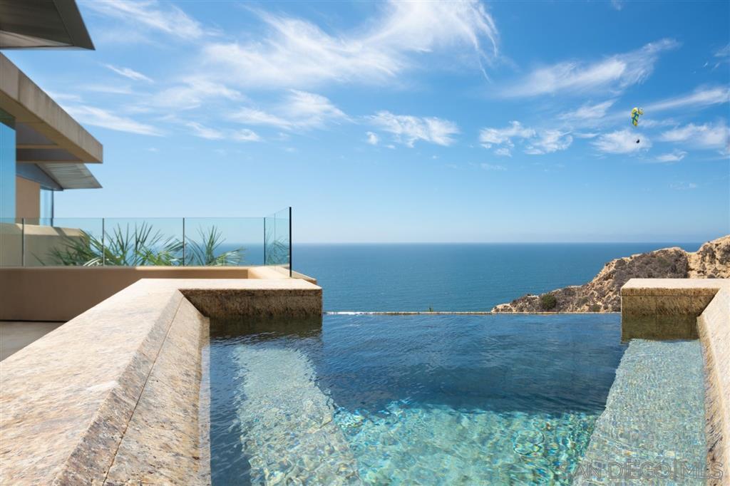 9828 La Jolla Farms Rd