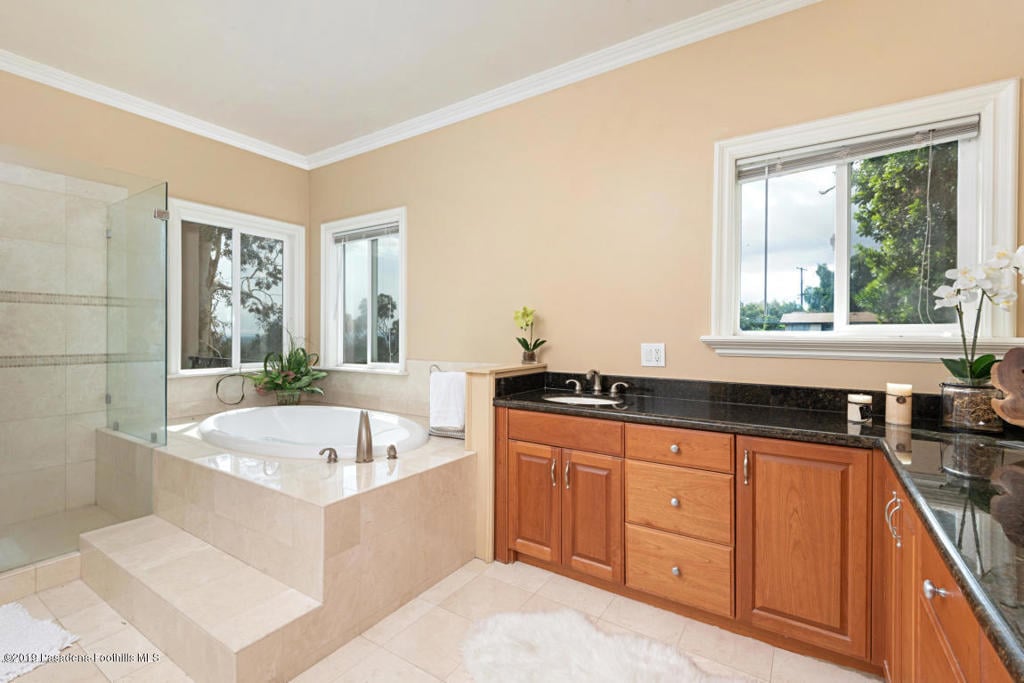 530 Vista Del Llano Dr