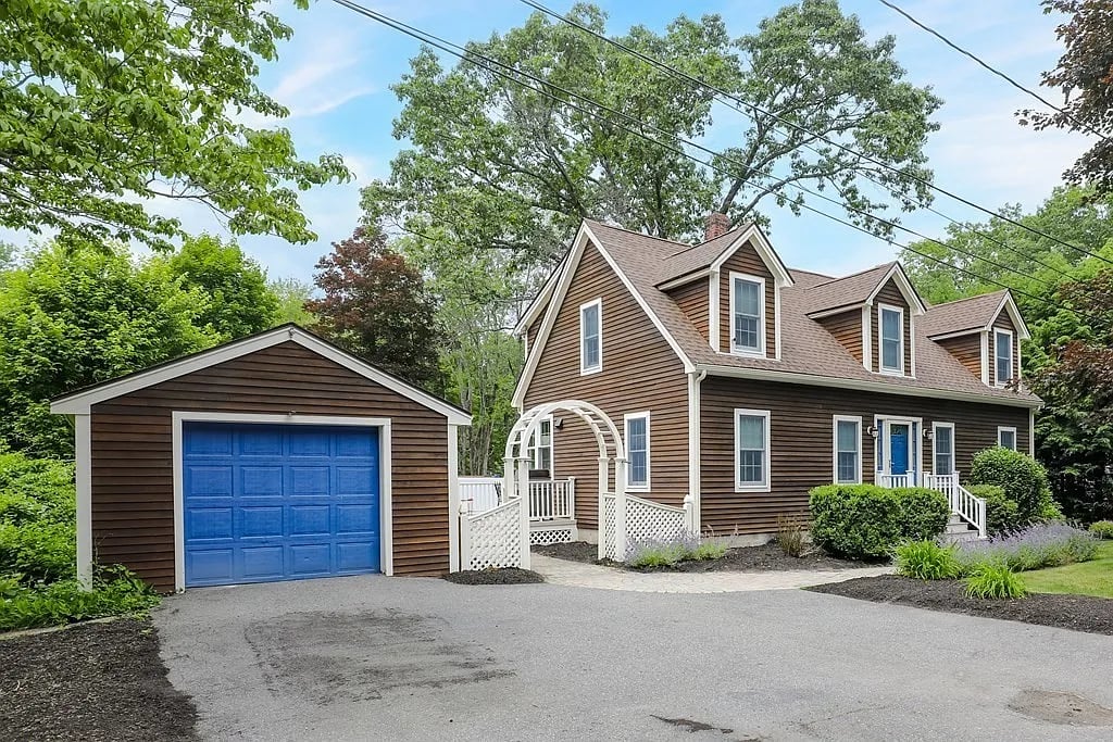 1 Town Forest Rd