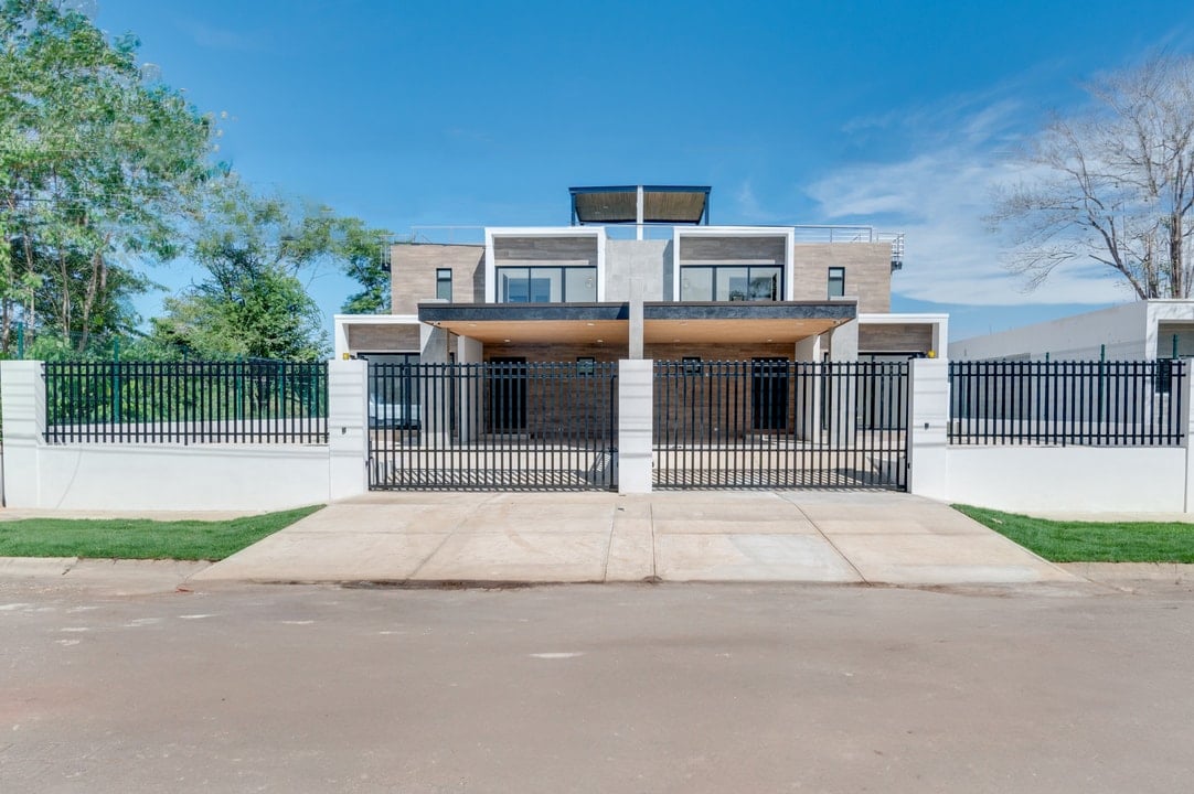 Luxury Ocean View Duplex for Sale in Playa Flamingo 