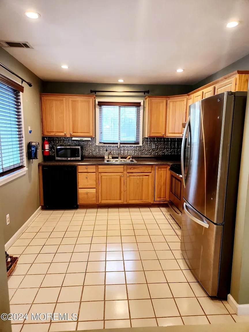 14 Sextant Dr