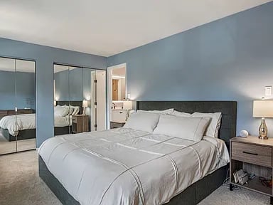 849 W Buckingham Place Unit: G
