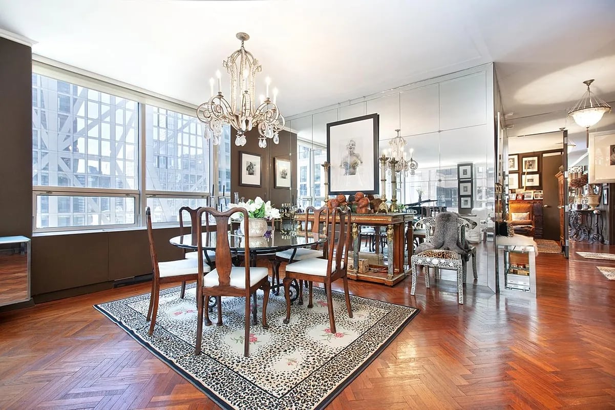 15 W 53rd St