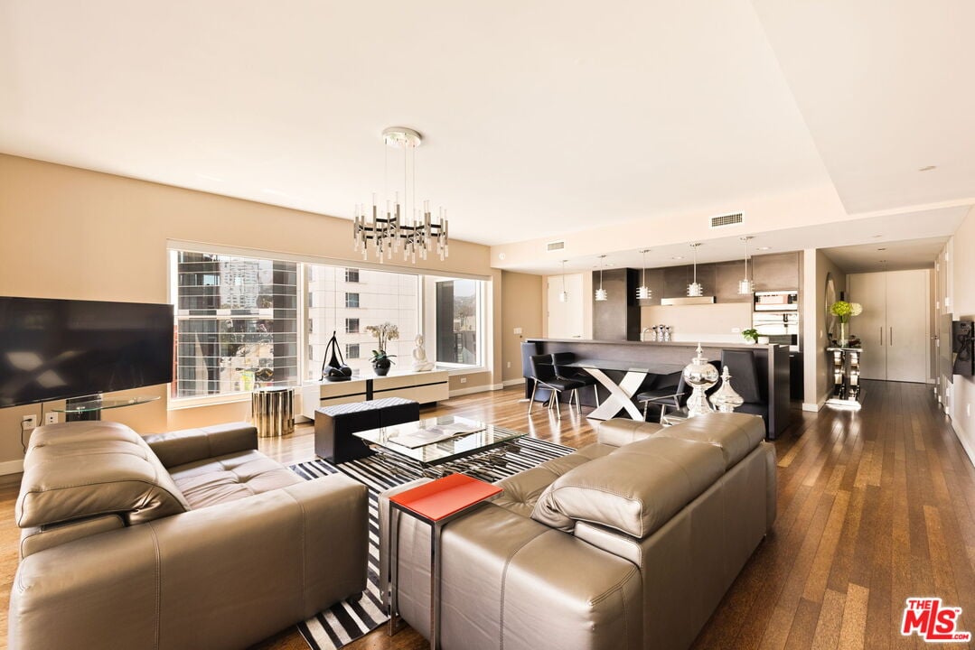 6250 Hollywood Blvd, #8A