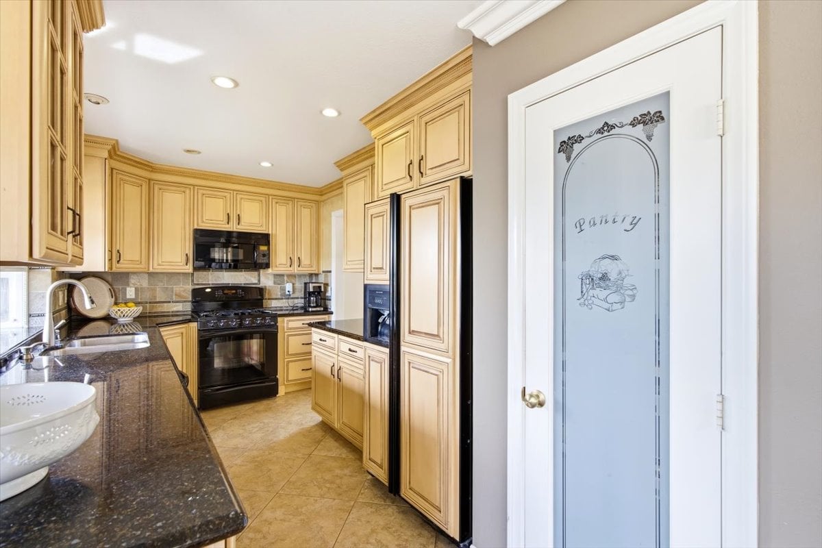 23956 Copenhagen St, Mission Viejo, CA 92691