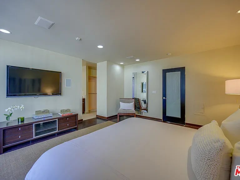 4007 Ocean Front Walk