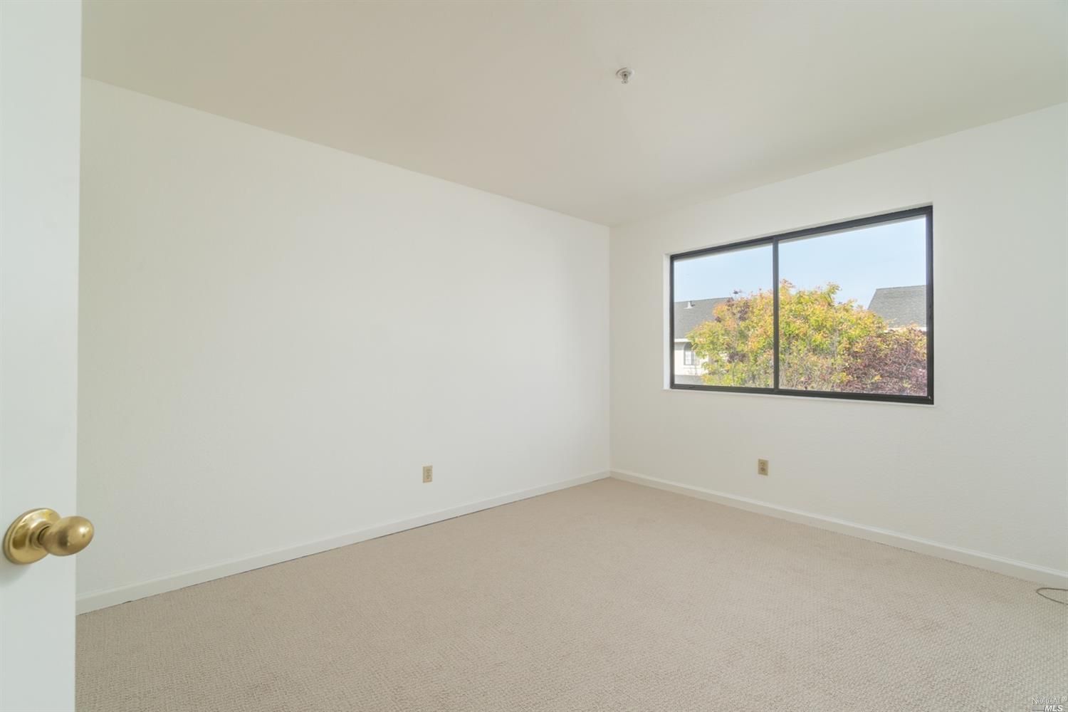 17 Cedarwood Ln