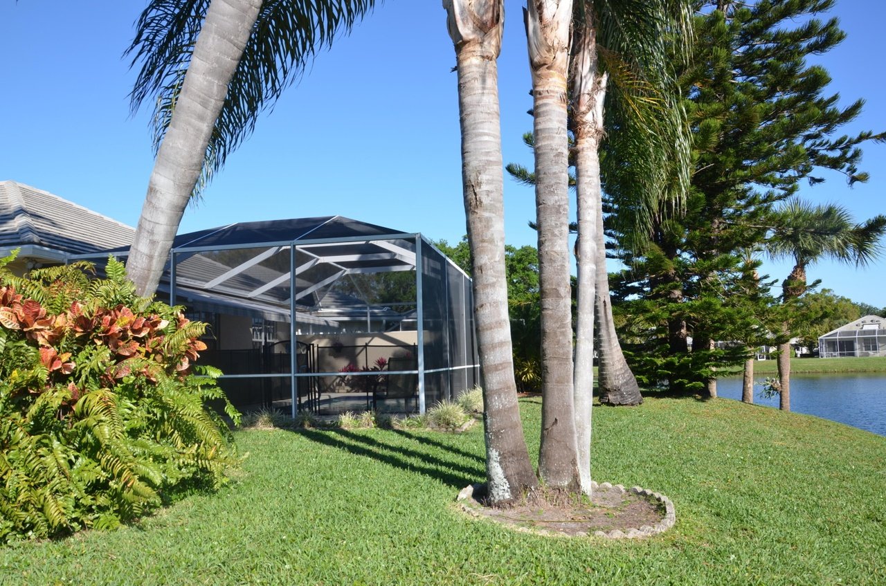 2015 Bedford Dr