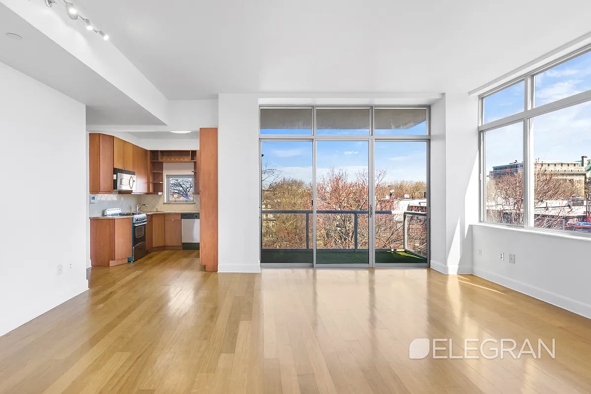 383 Carlton Ave #5E