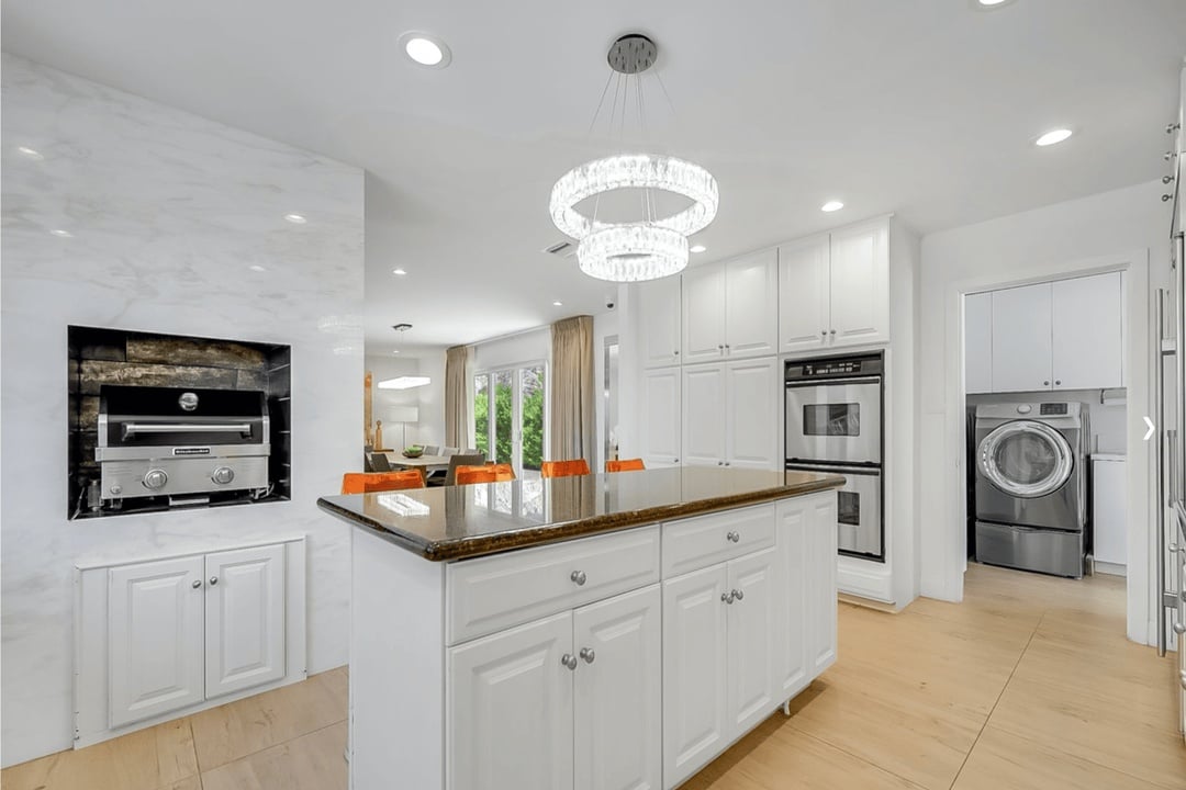 Luxe, Bellagio, 90049