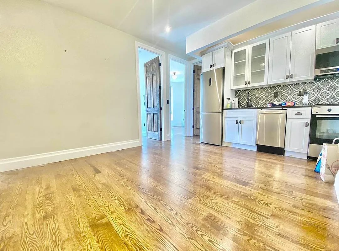 83 Stockholm Street 3B