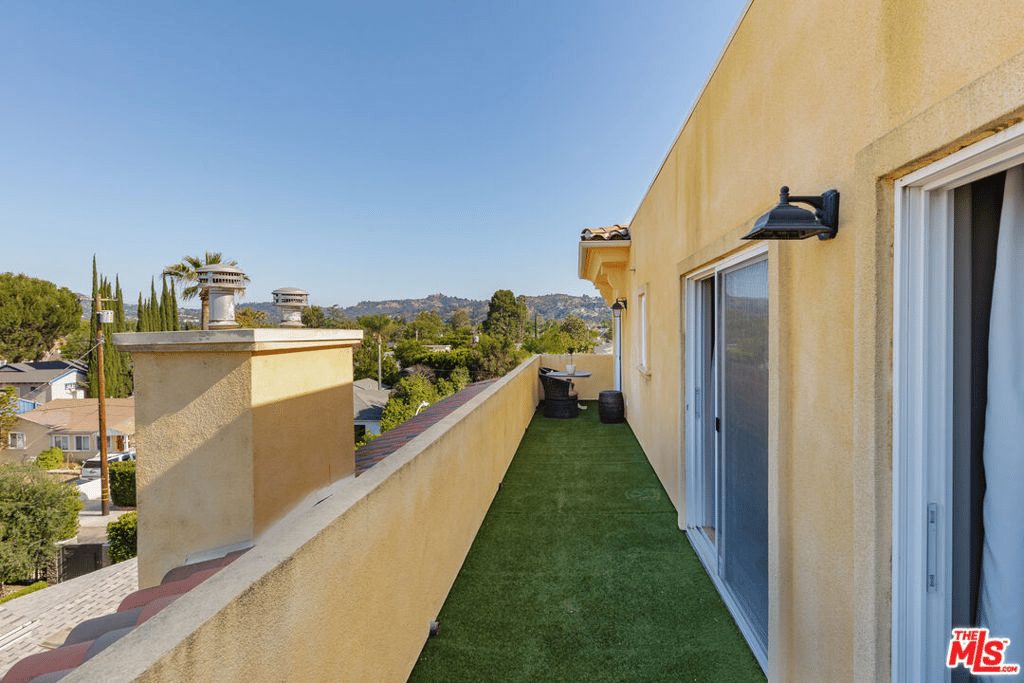 12449 Kling St, #PH1